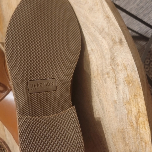 NWOT Men's Kenneth Cole Reaction Parker Chukka Boots - Picture 4 of 5